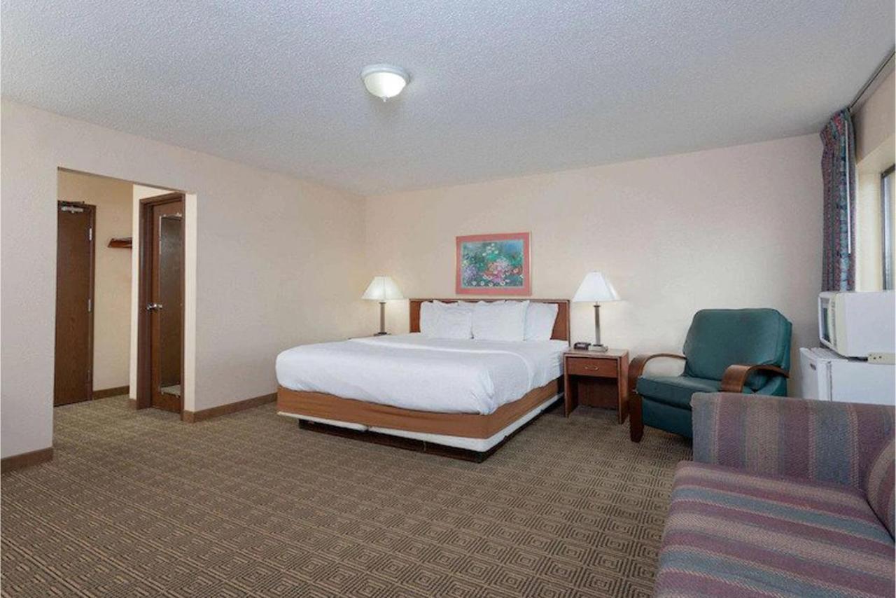 Norwood Inn & Suites Indianapolis East Post Drive Indianápolis Exterior foto