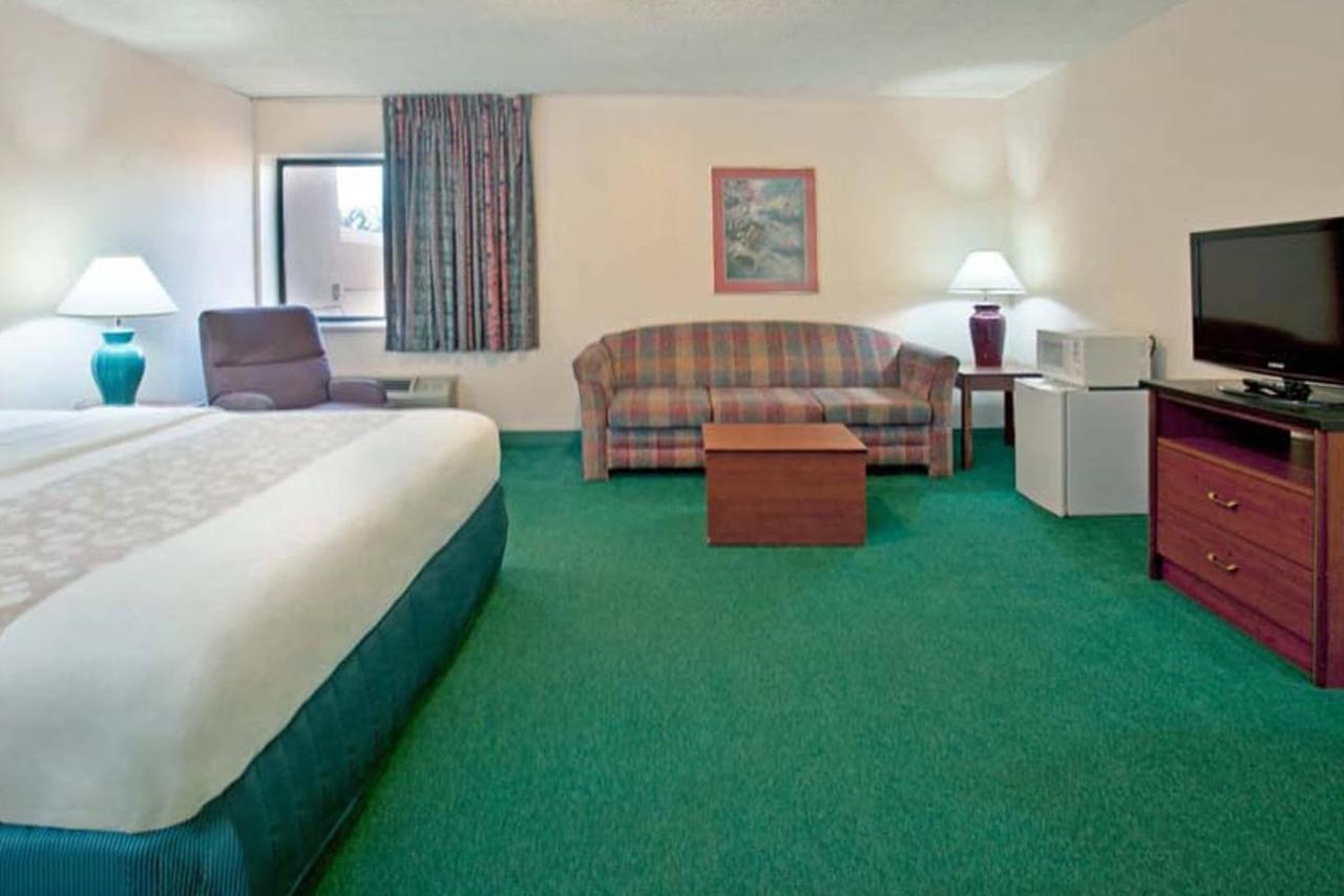 Norwood Inn & Suites Indianapolis East Post Drive Indianápolis Exterior foto